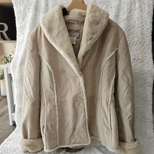 Beautiful Covington genuine leather and faux fur coat